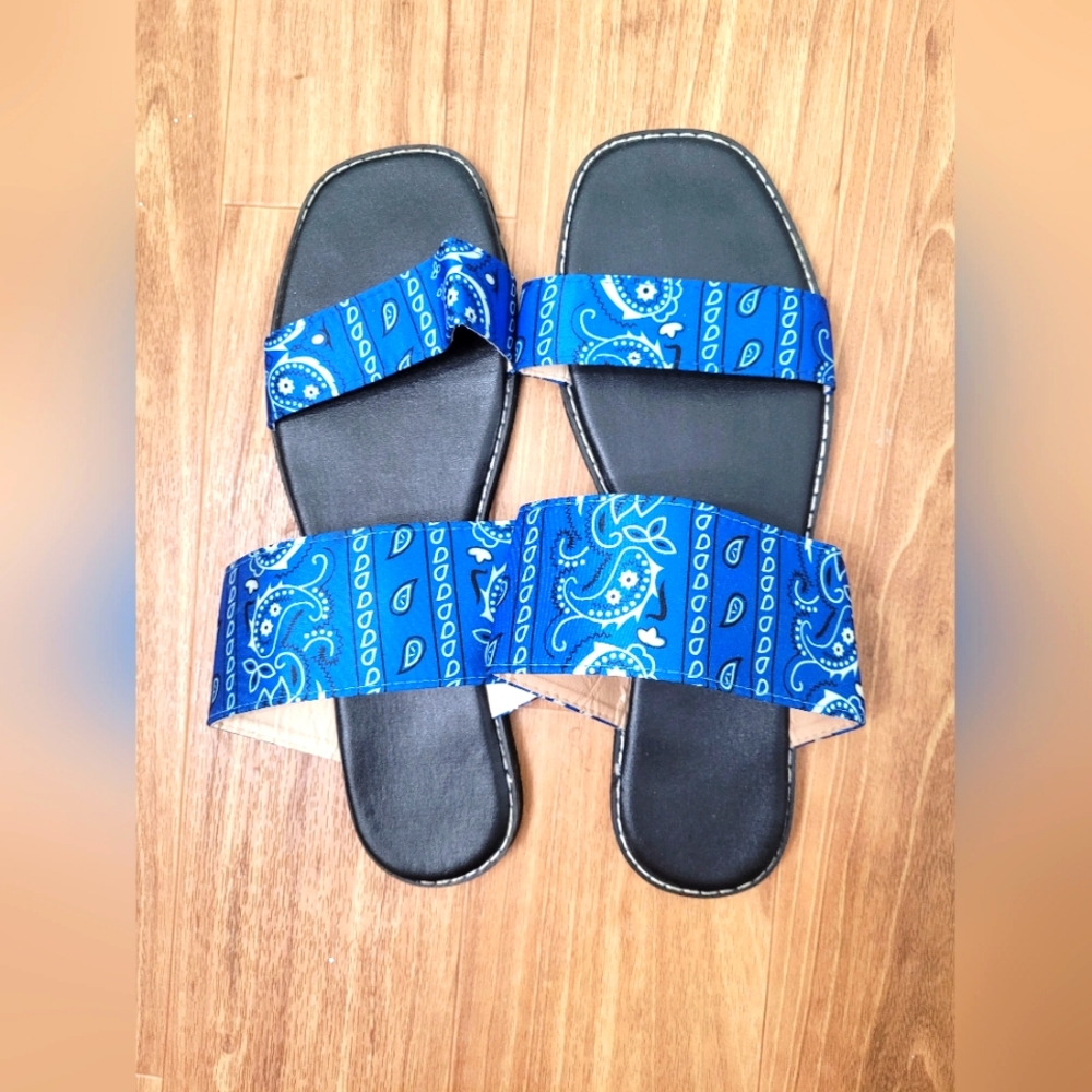 Sandals - Picture 3 of 7